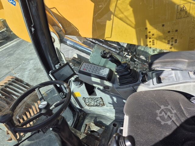 Materialhåndteringsmaskine LIEBHERR LH22M