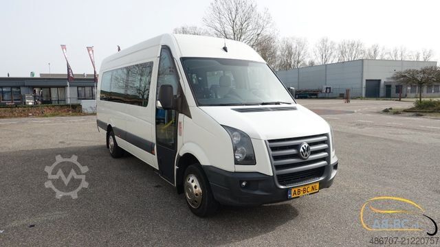 Minibus VOLKSWAGEN Crafter 2.5 TDI 23-Sitze