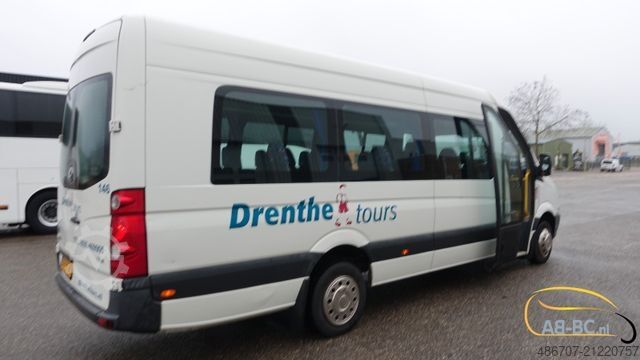 Minibus VOLKSWAGEN Crafter 2.5 TDI 23-Sitze