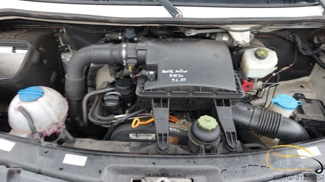 Minibus VOLKSWAGEN Crafter 2.5 TDI 23-Sitze