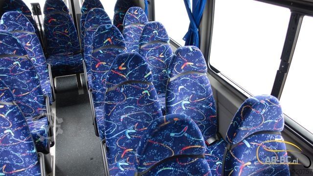 Minibus VOLKSWAGEN Crafter 2.5 TDI 23-Sitze