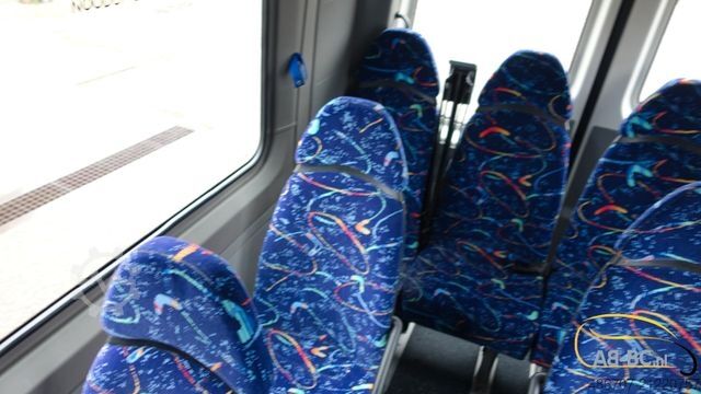 Minibus VOLKSWAGEN Crafter 2.5 TDI 23-Sitze