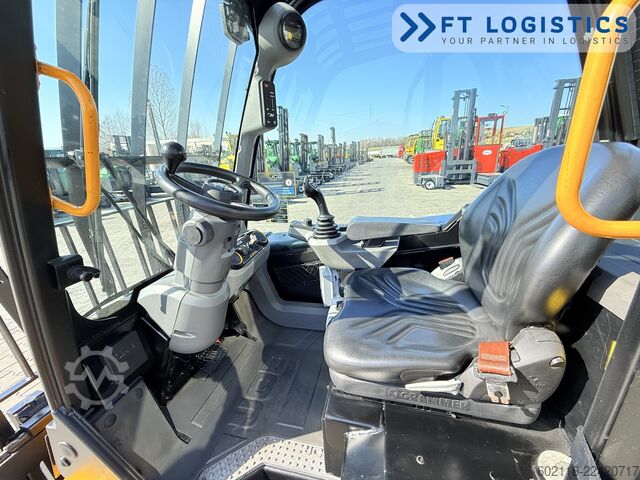 Teleskoplæsser JCB TLT30D TELESCOPIC MAST DIESEL CABIN
