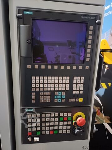 Centru vertical de prelucrare First MCV 300