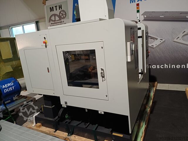 Centru vertical de prelucrare First MCV 300