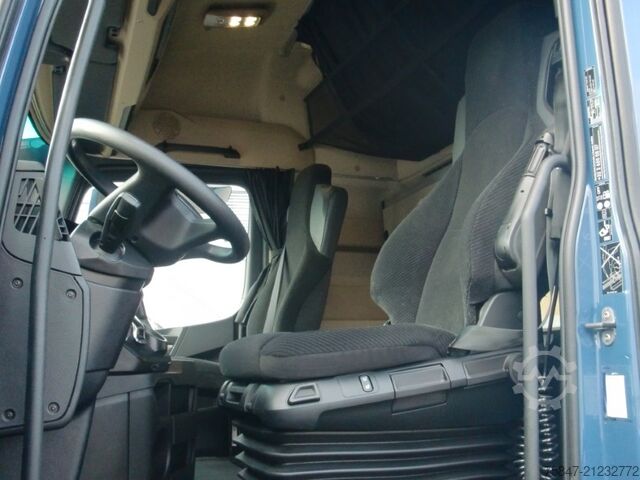 Volume tractor unit Mercedes-Benz Actros 1845 LS/NRL Standklima Retarder