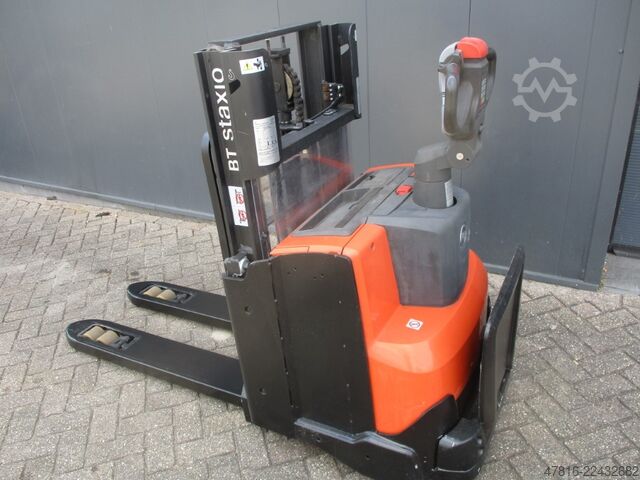 Hochhubwagen BT SWE200D