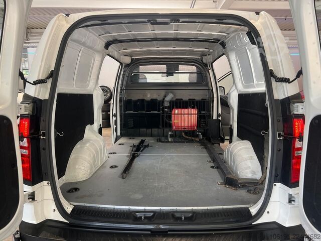 Furgone HYUNDAI H-1  2,5 CRDI Kastenwagen*Garantie*
