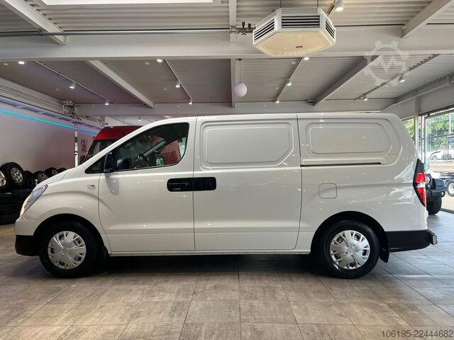 Furgone HYUNDAI H-1  2,5 CRDI Kastenwagen*Garantie*