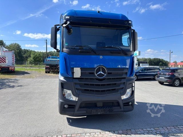 Τυπική μονάδα τράκτορα MERCEDES-BENZ Actros 5  MB 1842 Retarder 2 Tanks