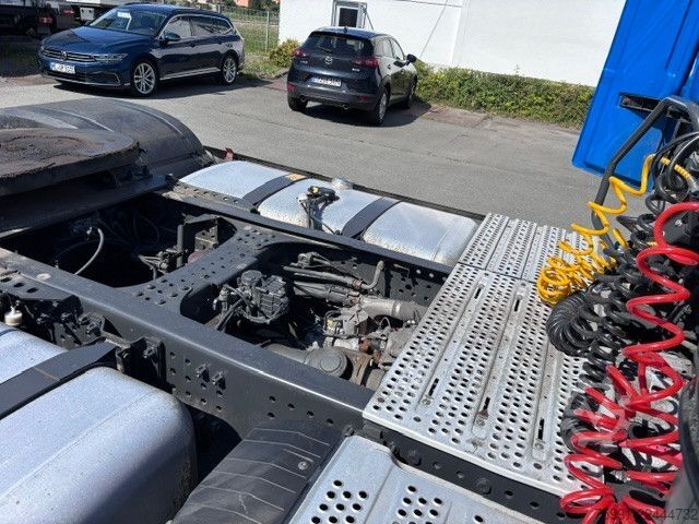 Τυπική μονάδα τράκτορα MERCEDES-BENZ Actros 5  MB 1842 Retarder 2 Tanks