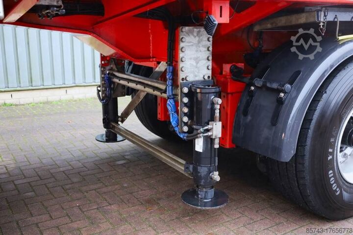 MAX Trailer MAX410 The MAX410 with hydro-mechanical" steering MAX Trailer MAX410 The MAX410 with hydro-mechanical" steering