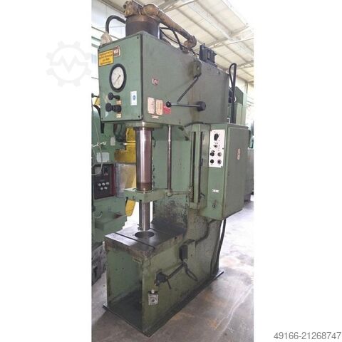 Presse à colonne unique - hydraulique ZEULENRODA PYE 25