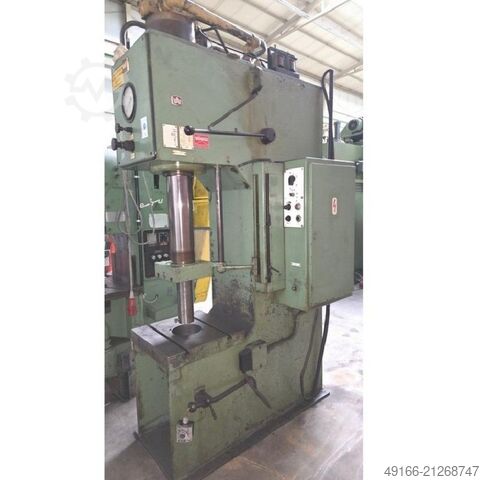 Presse à colonne unique - hydraulique ZEULENRODA PYE 25