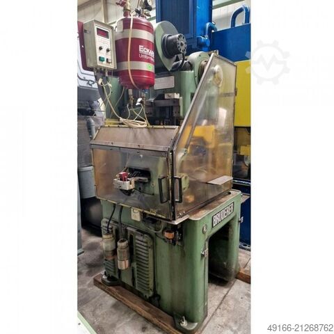 Presse à découper automatique à double support BRUDERER BSTA 30