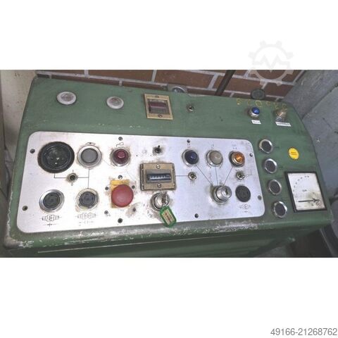 Presse à découper automatique à double support BRUDERER BSTA 30