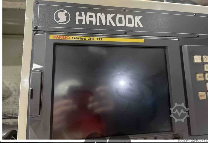 Draaibank Hankook 9NC x 4000 (year 2004)