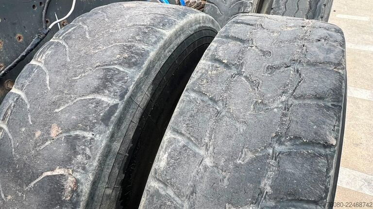 Chassis med førerhus Renault KERAX 420 (8X4 / LAMES / BIG AXLE / GRAND PONT ...