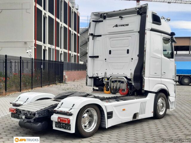 Volume trekker MERCEDES-BENZ 1853 LS ACTROS L Hubsattelkupplung Leder Alu