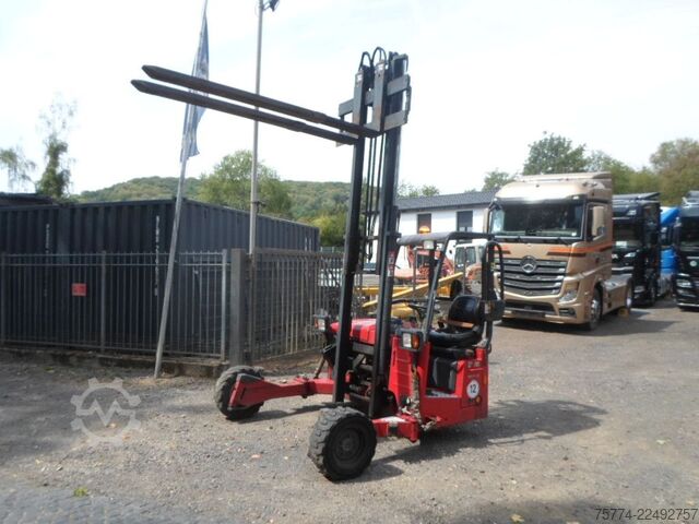 Empilhador MOFFETT M 4 25.3/ 880 Std. ALLRAD !!