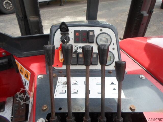 Empilhador MOFFETT M 4 25.3/ 880 Std. ALLRAD !!