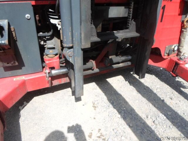 Empilhador MOFFETT M 4 25.3/ 880 Std. ALLRAD !!