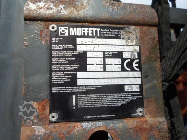 Empilhador MOFFETT M 4 25.3/ 880 Std. ALLRAD !!