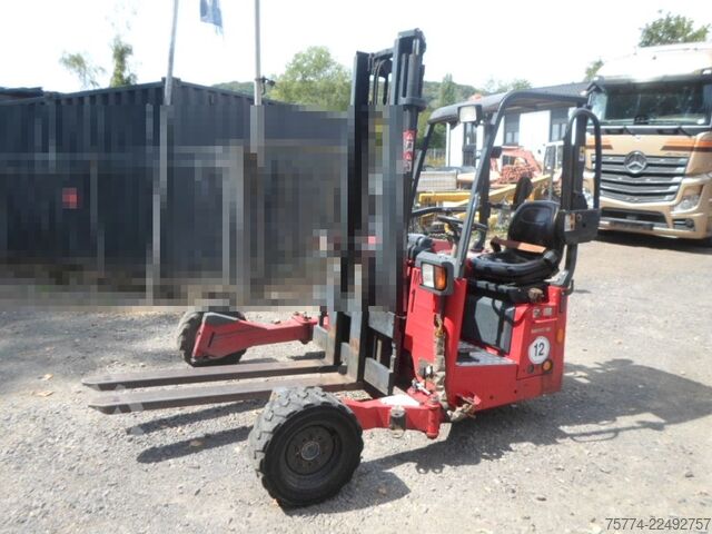 Empilhador MOFFETT M 4 25.3/ 880 Std. ALLRAD !!