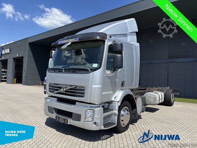 Πλαίσιο με καμπίνα Volvo FE 320 4x2 Bladvering + Trekhaak