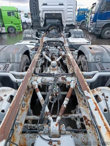 Teherautó alváz MAN TGS 35.460 / 8X4 / Manual / 3x Steering