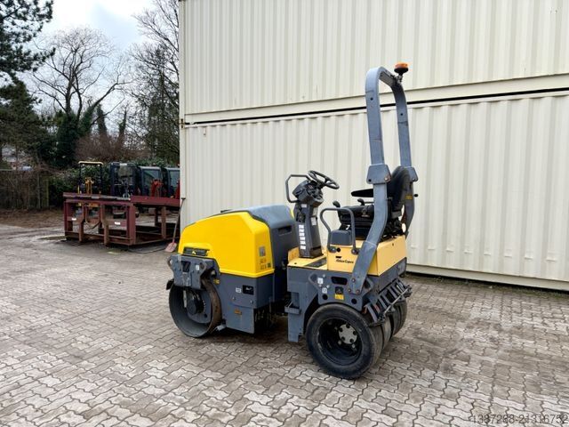 Walzenzug DYNAPAC CC1200C Kombiwalze / 2014 BJ / 1.495 Stunden