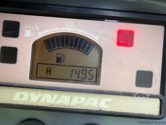Walzenzug DYNAPAC CC1200C Kombiwalze / 2014 BJ / 1.495 Stunden