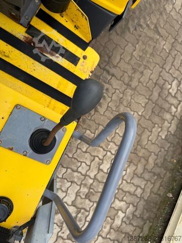 Walzenzug DYNAPAC CC1200C Kombiwalze / 2016 BJ / 965 Stunden