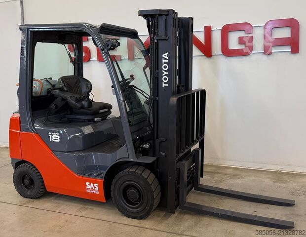Forklift Toyota 11125 - 02-8FGF18