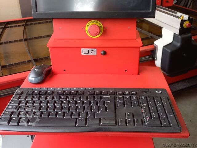 Swift-Cut PRO 2500 MK5 CNC + Hypertherm Swift-Cut Pro 2500