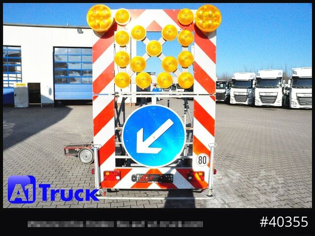 Rimorchio HUMBAUR Nissen B2/10 Absperrtafel Verkehrsleittafel Warntafel