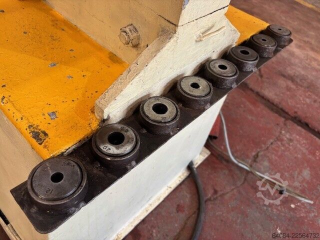 Section steel shear GEKA HYD 70 S