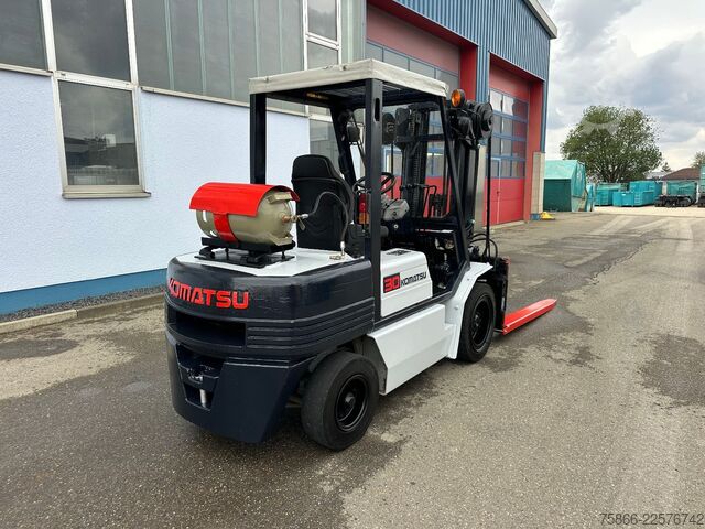 Empilhadeira frontal KOMATSU FG 30 DT 11 Seitenschieber Zinkenverstellung