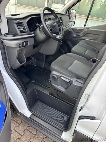 Skrínový vuz s vysokou strechou Ford Transit L2H2*Klima*Kamera*Tempomat*21Tkm