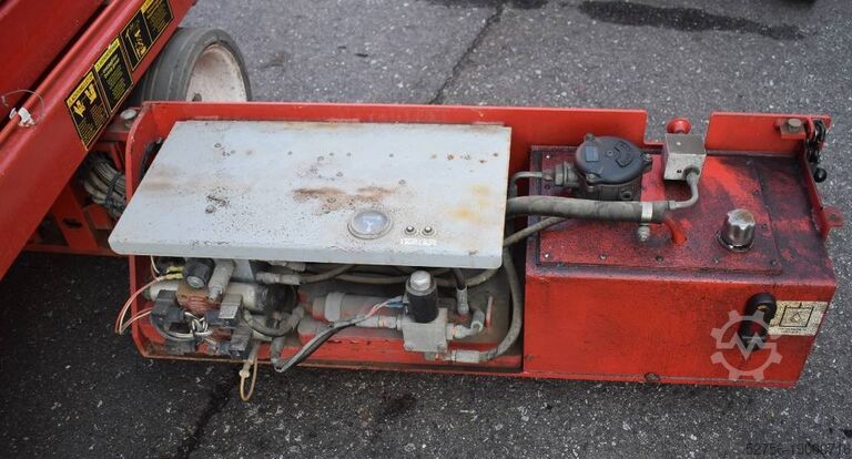 Scherenhebebühne SkyJack SJ III 3226