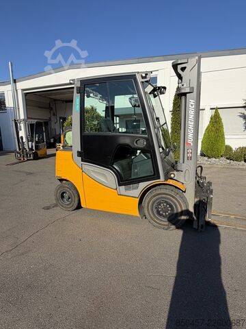 LPG viljuškari Jungheinrich TFG 425s 4v/ 4757h