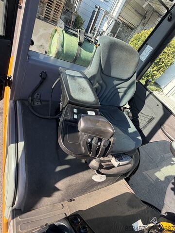 LPG viljuškari Jungheinrich TFG 425s 4v/ 4757h