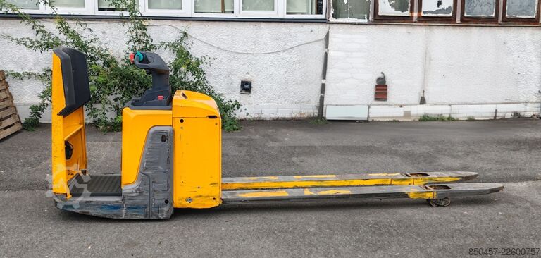  Jungheinrich ERE 225 Lion 2400mm/ 2021y