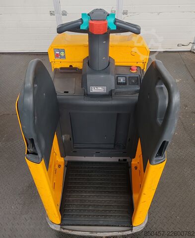  Jungheinrich ERE 225 batt2025/ 2t