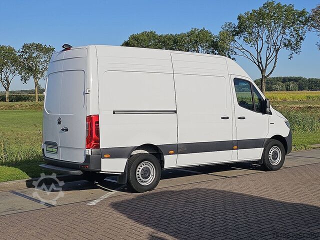 Station wagon con tetto alto MERCEDES-BENZ ESPRINTER 314 L2H2 81 kWh LED