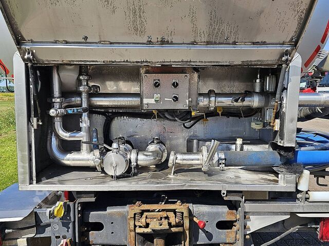 Autocisterna SCANIA G410 XT,milktank