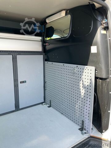 Dobozos furgon VW T6 KA lang/ 4x4/ AC/ Standhzg./ AHK/ Werkstatt