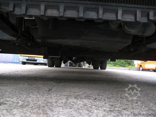 Egyedi felépítményű teherautó MAN 8.163 Friseurmobil 4 Arbeitsplätze *TÜV 08-2027*