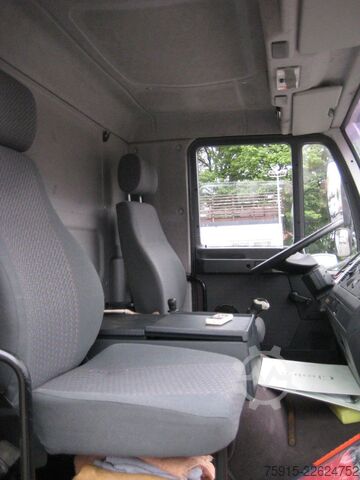 Egyedi felépítményű teherautó MAN 8.163 Friseurmobil 4 Arbeitsplätze *TÜV 08-2027*