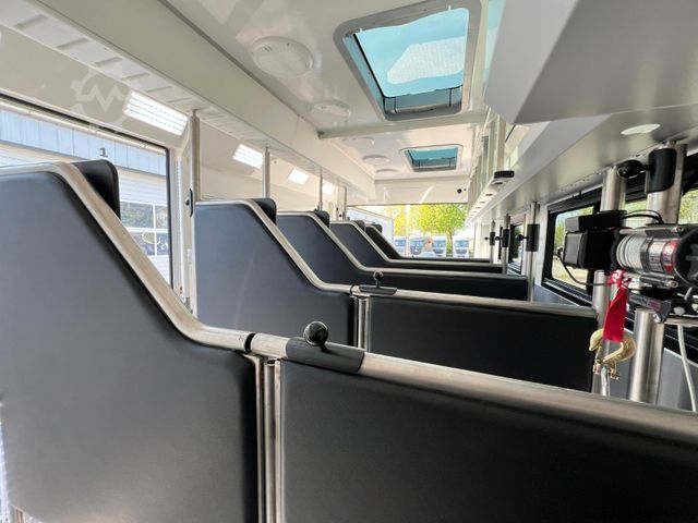 Cattle truck VOLVO FM 430 STX 6 Pferde Pop-Out, Pop-UP, Küche unten